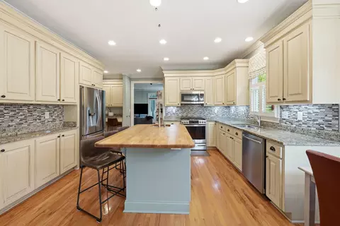 Kitchen - 1151 Quick Rabbit Loop, Charleston, SC 29414 photo 2 of 5