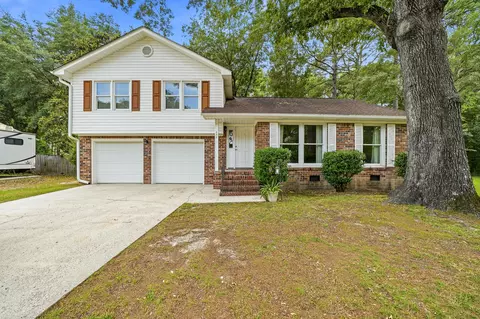232 Canaberry Cir, Summerville, SC 29483