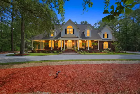 136 Acorn Ln, Santee, SC 29142