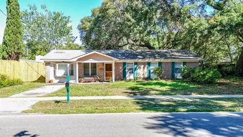 616 Center St, Mount Pleasant, SC 29464