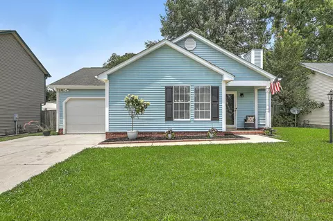 218 Okehampton Dr, Goose Creek, SC 29445