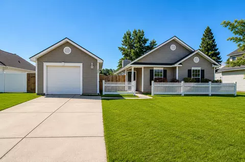 222 Savannah River Dr, Summerville, SC 29485