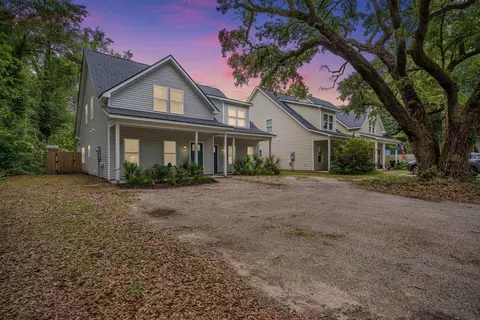 115 W Broad St, Lincolnville, SC 29485