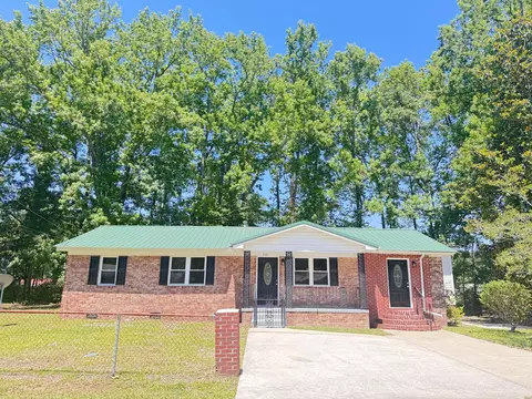 210 Grayson St, Walterboro, SC 29488