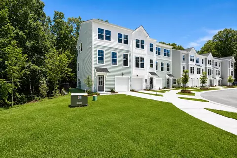 479 Caledon Ct, Johns Island, SC 29455