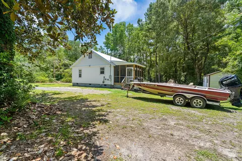 Exterior - 1737 Pinopolis Rd, Moncks Corner, SC 29461 photo 5 of 7