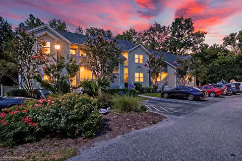 2331 Tall Sail Dr #804-D, Charleston, SC 29414