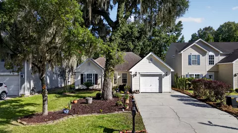 213 Moon Shadow Ln, Summerville, SC 29485