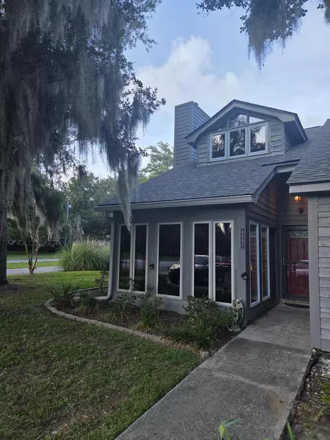 4401 Great Oak Dr, North Charleston, SC 29418