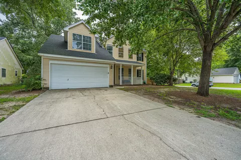8506 Falling Leaf Ln, North Charleston, SC 29420