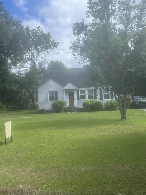 1735 Pinckney Park Dr, Charleston, SC 29407