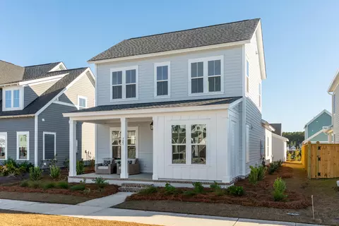 723 Rumbling Leaf Ln, Summerville, SC 29486