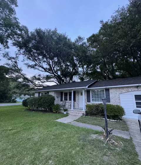 4228 Oakridge Dr, North Charleston, SC 29418