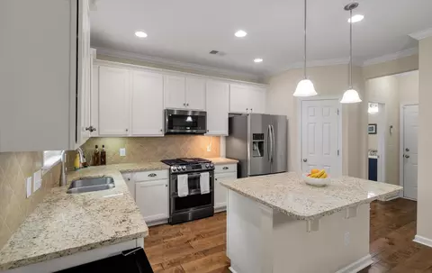 Kitchen - 527 Nelliefield Trl, Wando, SC 29492 photo 3 of 4
