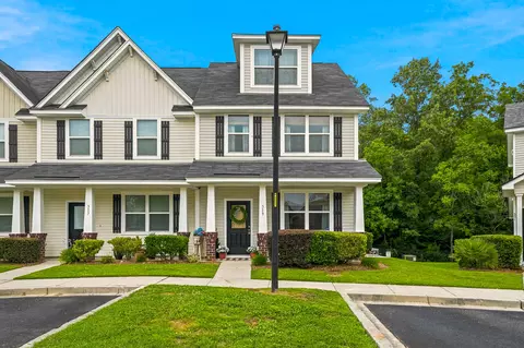 319 Flyway Rd, Goose Creek, SC 29445