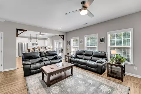 8650 Sentry Cir, North Charleston, SC 29420