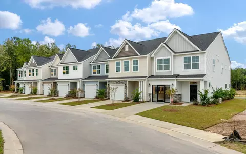 407 Painted Lady Ln, Goose Creek, SC 29445