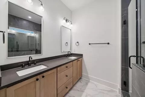 Bath - 717 Eagle St, Mount Pleasant, SC 29464 photo 1 of 13