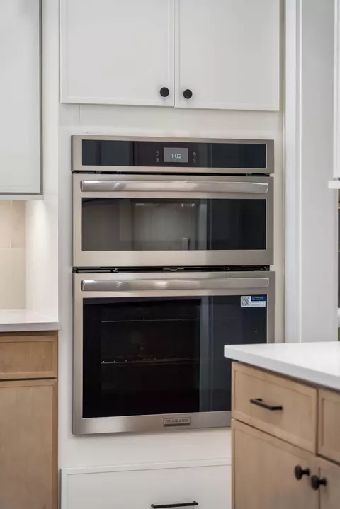 Kitchen - 717 Eagle St, Mount Pleasant, SC 29464 photo 5 of 7