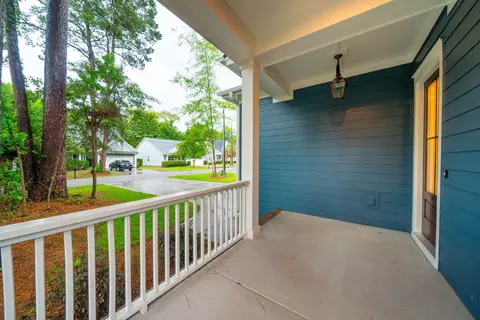 Exterior - 717 Eagle St, Mount Pleasant, SC 29464 photo 6 of 17