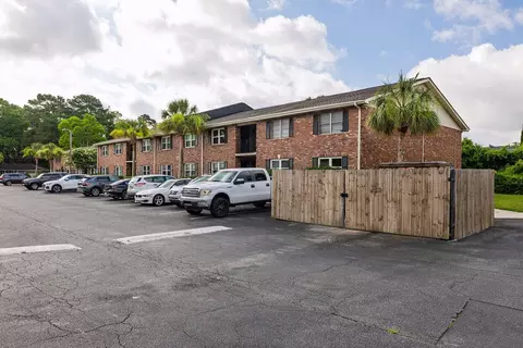 415 Parkdale Dr #2F, Charleston, SC 29414
