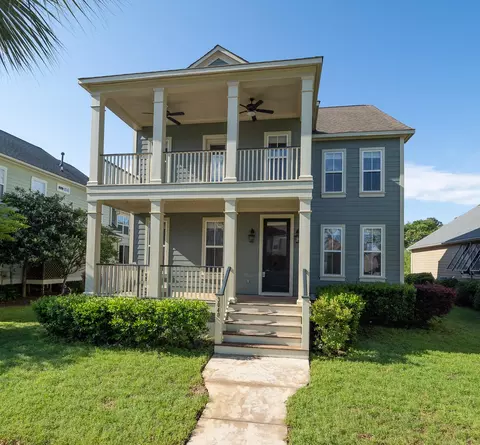3040 Treadwell St, Mount Pleasant, SC 29466
