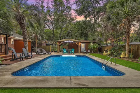 1320 Coleridge St, Charleston, SC 29407