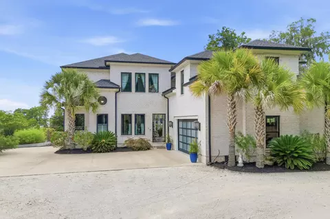 547 Bannockburn Dr, Pawleys Island, SC 29585