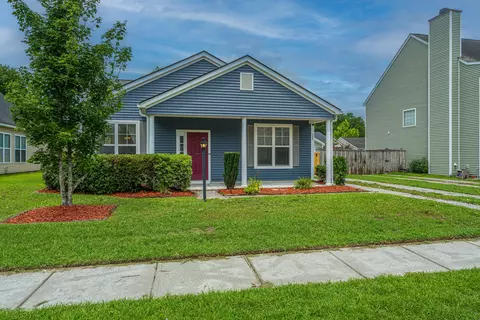 325 Harriswood Ln, Moncks Corner, SC 29461