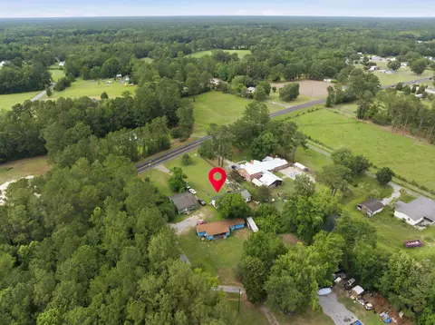 208 Rae Ln, Bonneau, SC 29431