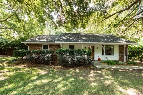 5717 San Flora Ave, Ravenel, SC 29470