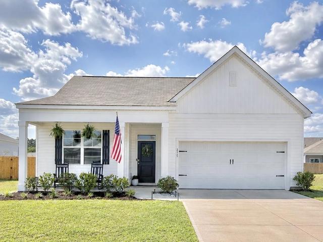 215 Watersglen Dr, Moncks Corner, SC 29461