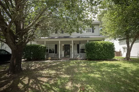 102 Maplewood Ct, Goose Creek, SC 29445