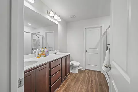 Bath - 557 Abigail St, Moncks Corner, SC 29461 photo 2 of 3