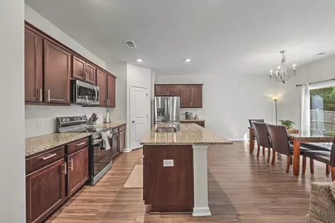 Entry Way - 557 Abigail St, Moncks Corner, SC 29461 photo 4 of 5