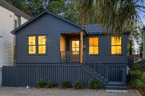7 Larnes St, Charleston, SC 29403