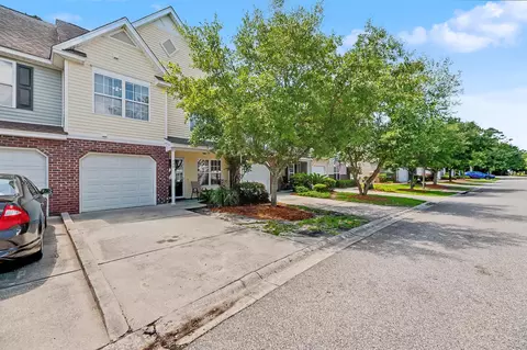 402 Poplar Grove Pl, Summerville, SC 29483