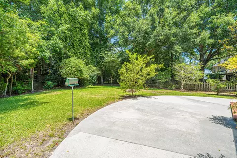 Exterior - 2717 Merwether Ln, Mount Pleasant, SC 29466 photo 13 of 14