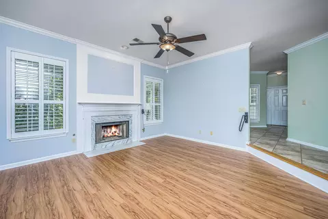 Living - 2717 Merwether Ln, Mount Pleasant, SC 29466 photo 4 of 6