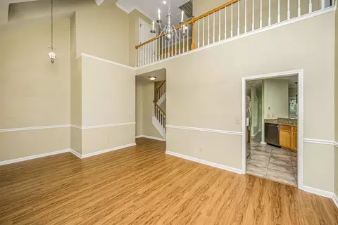 Living - 2717 Merwether Ln, Mount Pleasant, SC 29466 photo 2 of 6