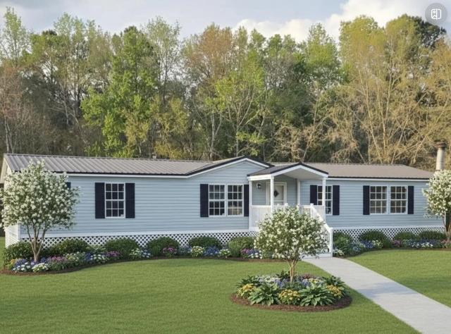 209 Ash Hill Dr, Eutawville, SC 29048