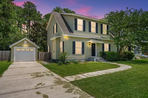102 Dream St, Summerville, SC 29483