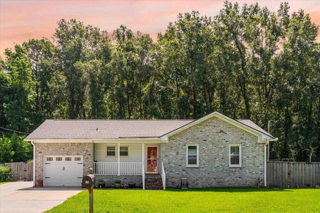 121 Gator Dr, Goose Creek, SC 29445