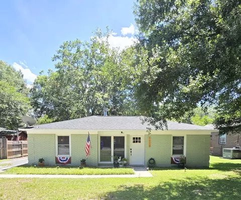 1113 N Shadow Dr, Mount Pleasant, SC 29464