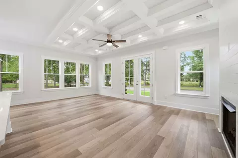 Living - 255 Madison Dr, Georgetown, SC 29440 photo 4 of 6