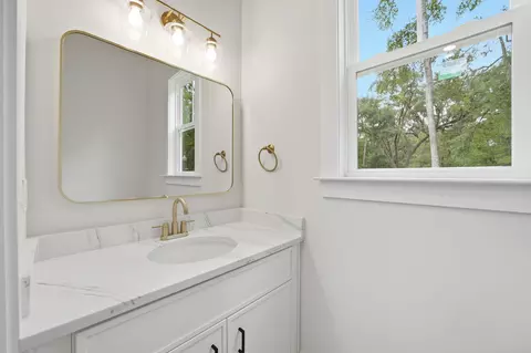 Bath - 255 Madison Dr, Georgetown, SC 29440 photo 1 of 8