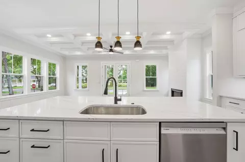 Kitchen - 255 Madison Dr, Georgetown, SC 29440 photo 3 of 6