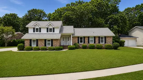 126 Fox Chase Dr, Goose Creek, SC 29445