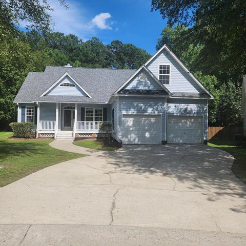 15 Commissioners Ct, Hanahan, SC 29410