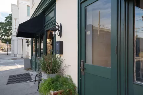 54 Wentworth St #9, Charleston, SC 29401
